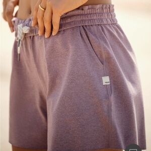 Vuori Boyfriend Shorts Medium Lilac Heather
